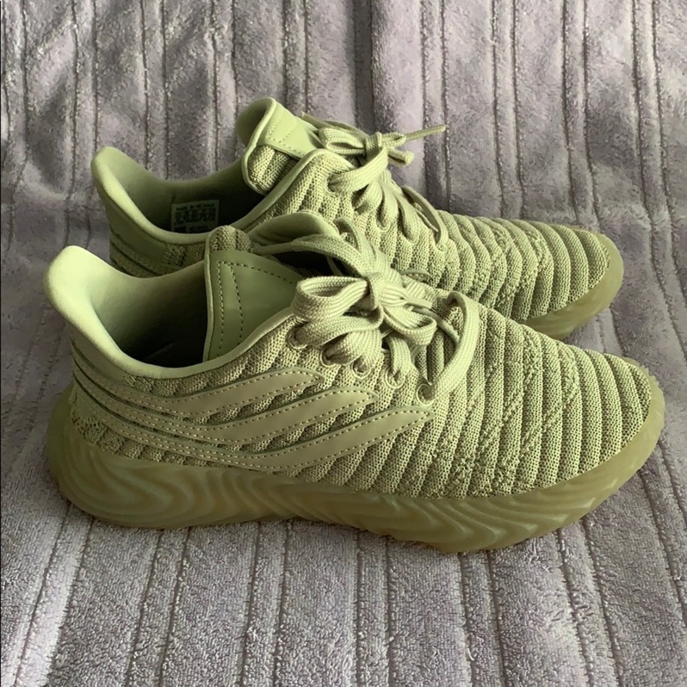 Adidas - Picture 2 of 8